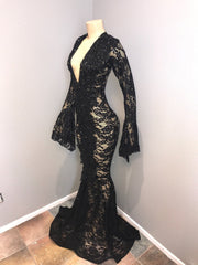 Sexy Long Sleeves Black Mermaid Prom Dress Lace V-neck Long