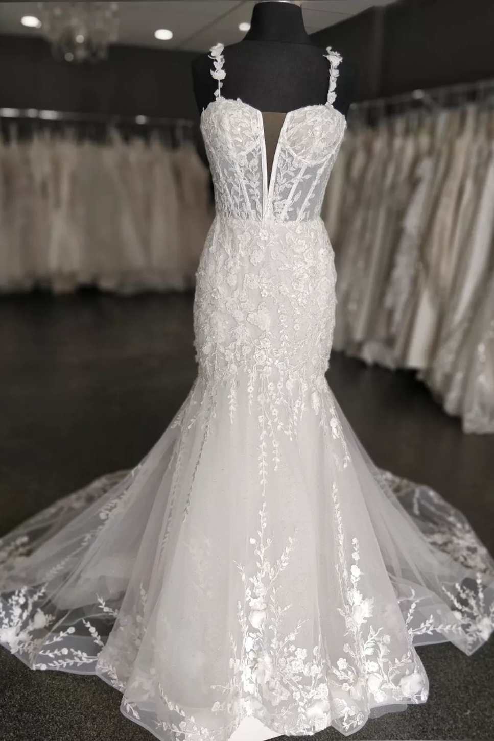 Mermaid White Floral Lace Sweetheart Long Wedding Dress