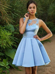 A-Line/Princess Bateau Short/Mini Satin Homecoming Dresses With Appliques Lace