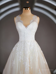 A-Line/Princess V-neck Sweep Train Tulle Wedding Dresses with Appliques Lace