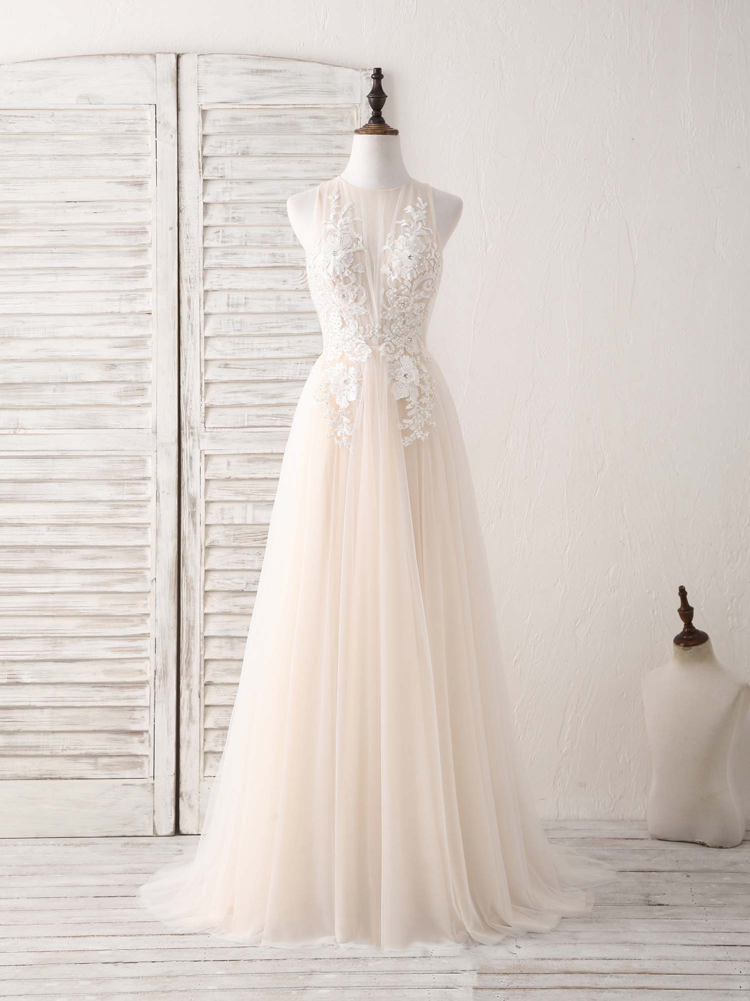 Champagne Round Neck Tulle Lace Applique Long Prom Dress