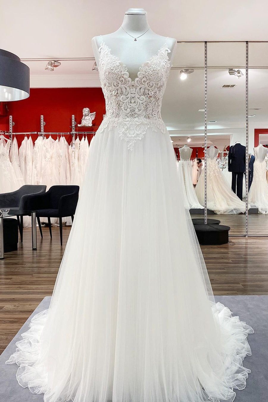 Classy Long A-line Tulle V Neck Sleeveless Lace Wedding Dress