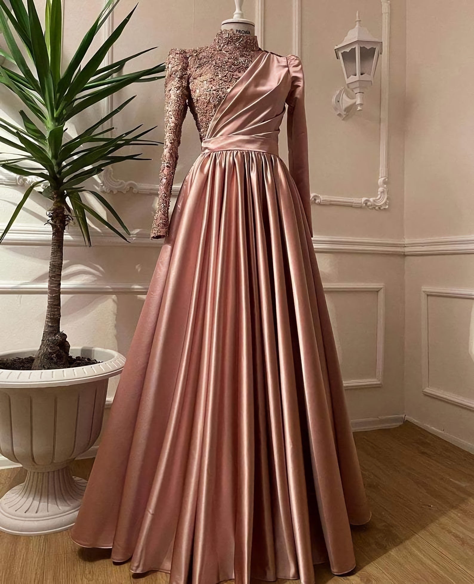 Rose Gold Silver Prom Dress, Long Sleeves Dubai Evening Dresses, Muslim Women Wedding Party Gowns 2024 Elegant Silver Grey Arabic Engagement