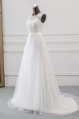 Elegant Long A-line Jewel Tulle Appliques Lace Wedding Dress