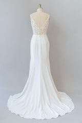 Elegant Long Mermaid V-neck Lace Backless Wedding Dress