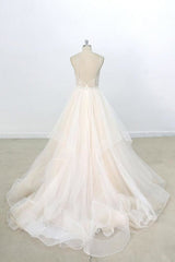 Eye-catching Appliques Tulle A-line Wedding Dress