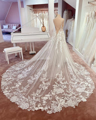 Gorgeous Spaghetti-Straps Lace Wedding Dress Tulle Sleeveless Bridal Gowns