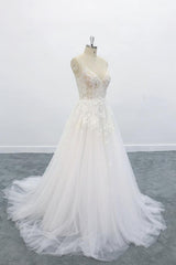 Long A-line V-neck Backless Appliques Lace Tulle Wedding Dress