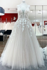 Long Princess Tulle V Neck Sequins Lace Appliques Wedding Dress