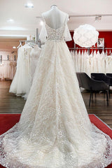 Modest Long A-line Sweetheart Tulle Lace Appliques Wedding Dress with Sleeves