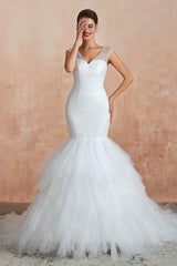 Multi-Tiered Lace-Up Mermaid Wedding Dresses with Chapel Train