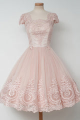 Vintage Knee Length A Line Pearl Pink Lace Homecoming Dresses