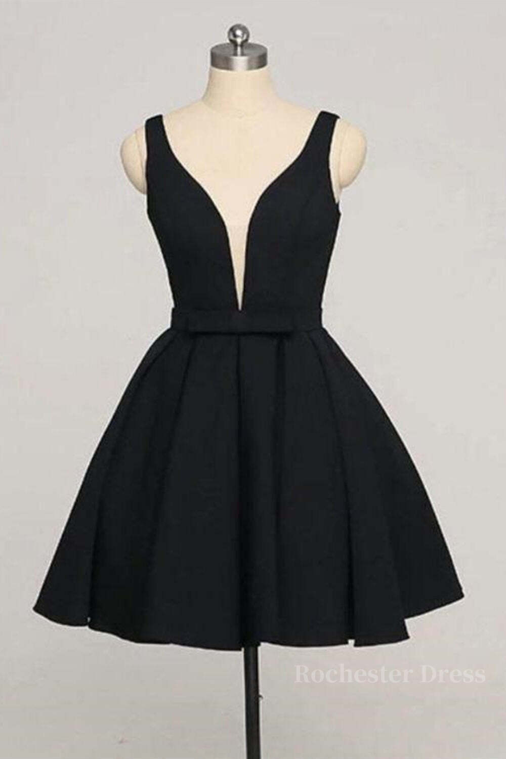 V Neck Open Back Short Black Prom Dresses, V Neck Black Homecoming Dresses, Black Formal Evening Dresses