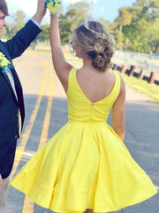 V Neck Short Yellow Prom Dresses, Short Yellow V Neck Graduation Homecoming Dresses